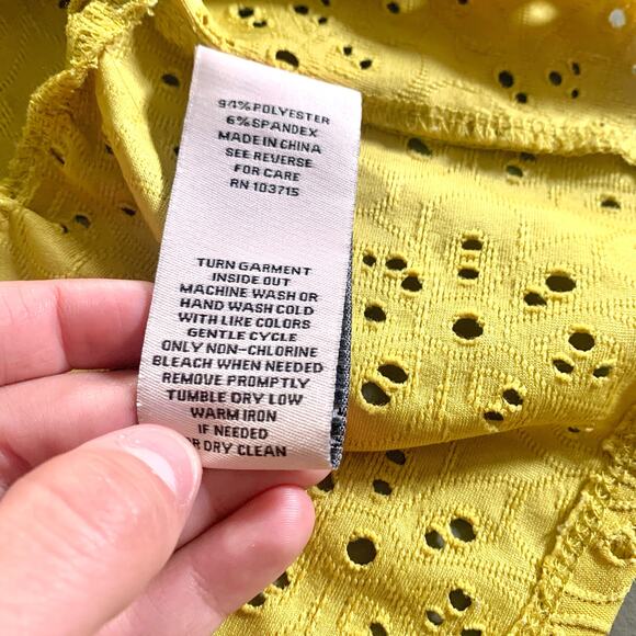 Nanette Lepore Yellow Floral Eyelet Peplum Blouse Size Medium - Picture 7 of 8